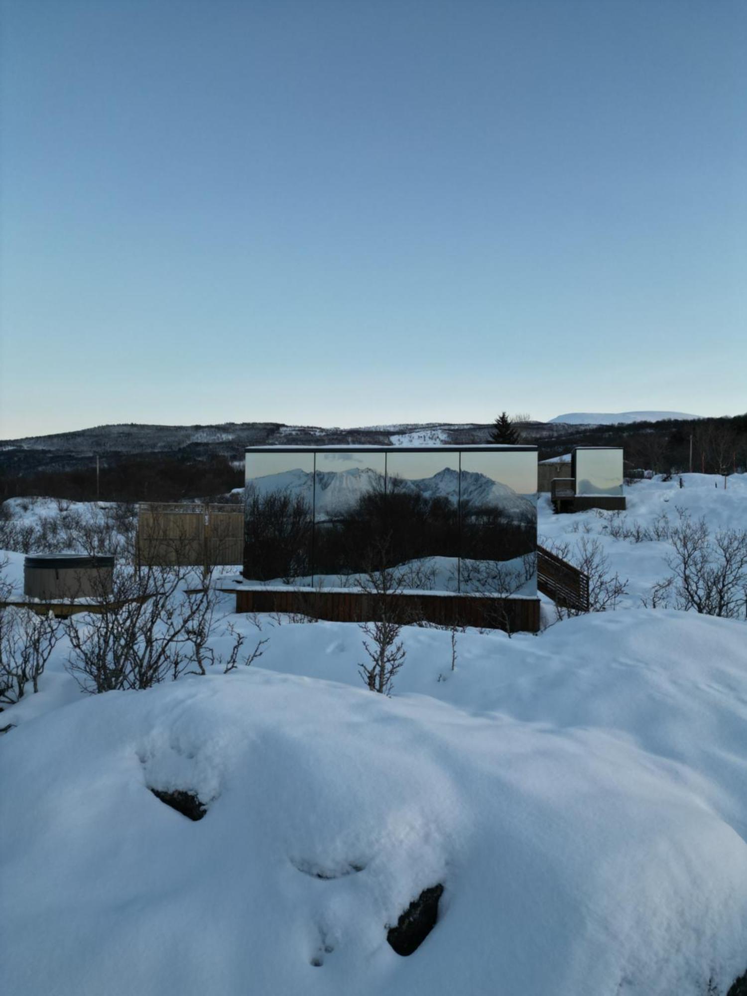 Wonderinn Arctic Utstrand Εξωτερικό φωτογραφία
