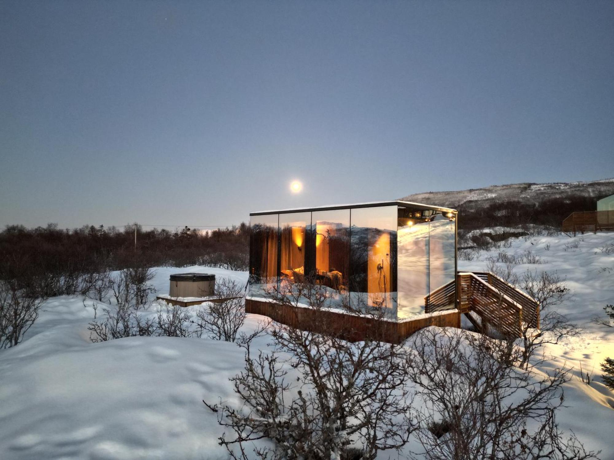 Wonderinn Arctic Utstrand Εξωτερικό φωτογραφία