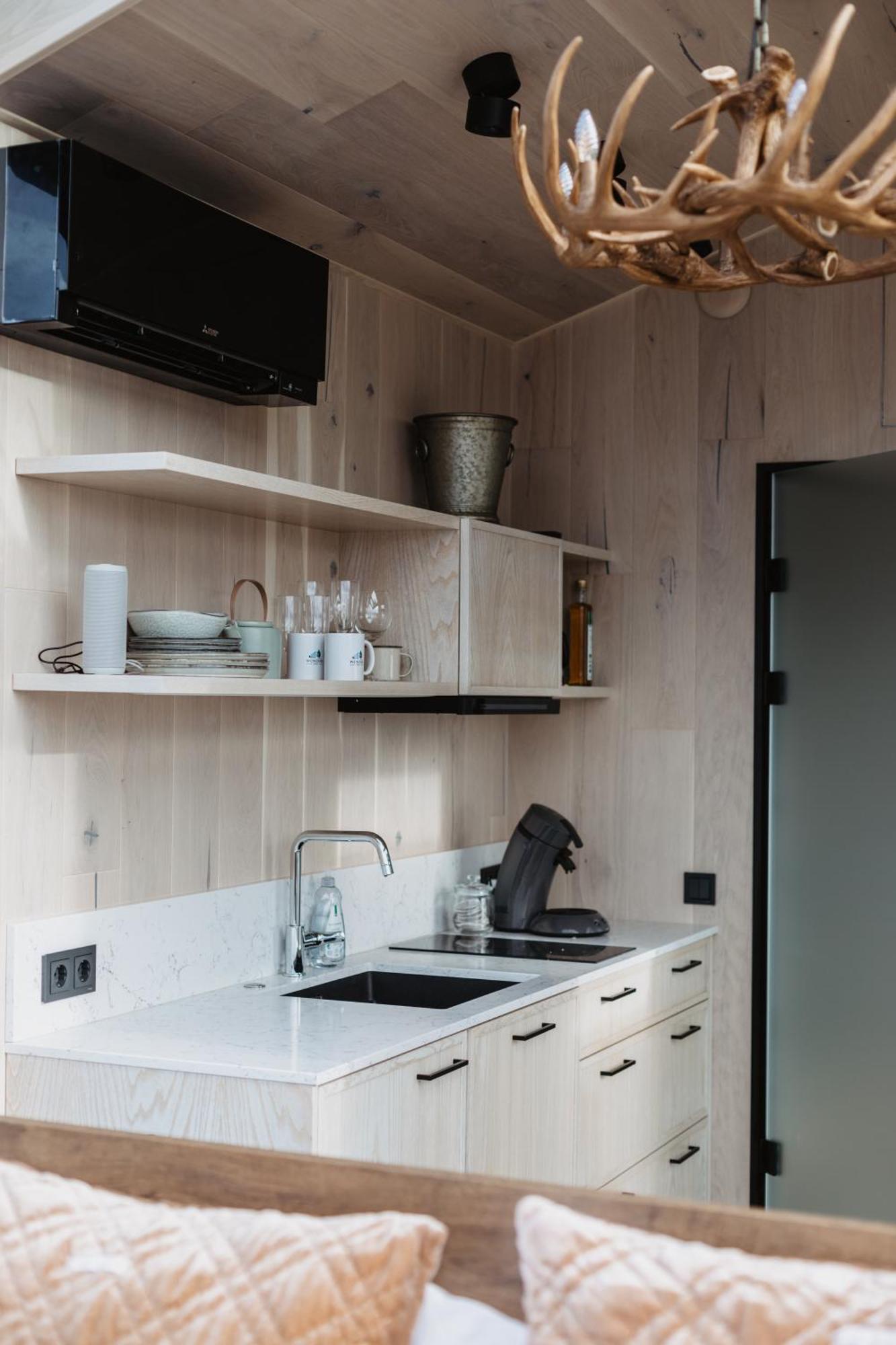 Wonderinn Arctic Utstrand Εξωτερικό φωτογραφία